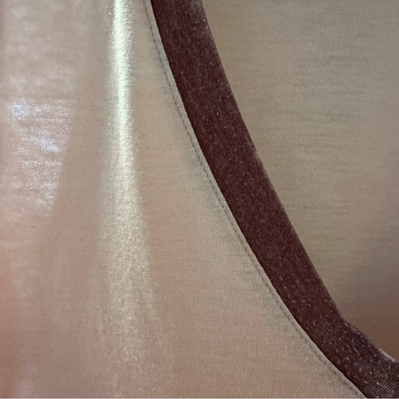 V-neck ringer tee - Picture 3 of 3